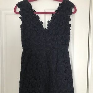 LILLY PULITZER NAVY LACE DRESS SZ WORN ONCE